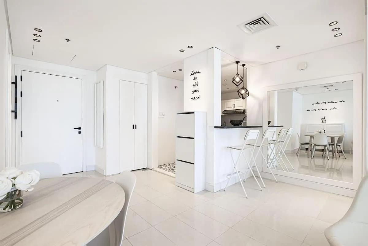 Chic 1Br With Stunning Lake Views Dubai