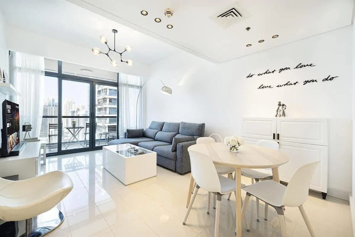 Chic 1Br With Stunning Lake Views Dubai 0*,