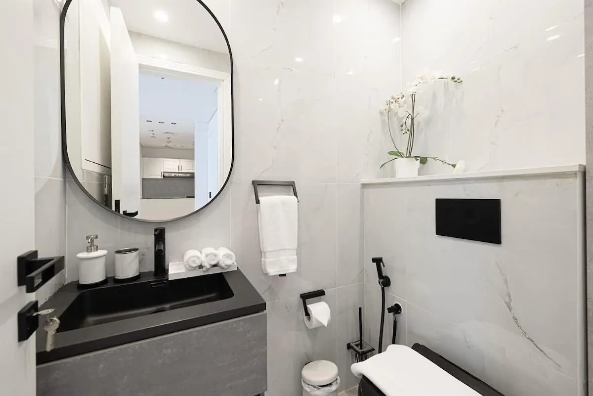 Chic 1Br With Stunning Lake Views Dubai
